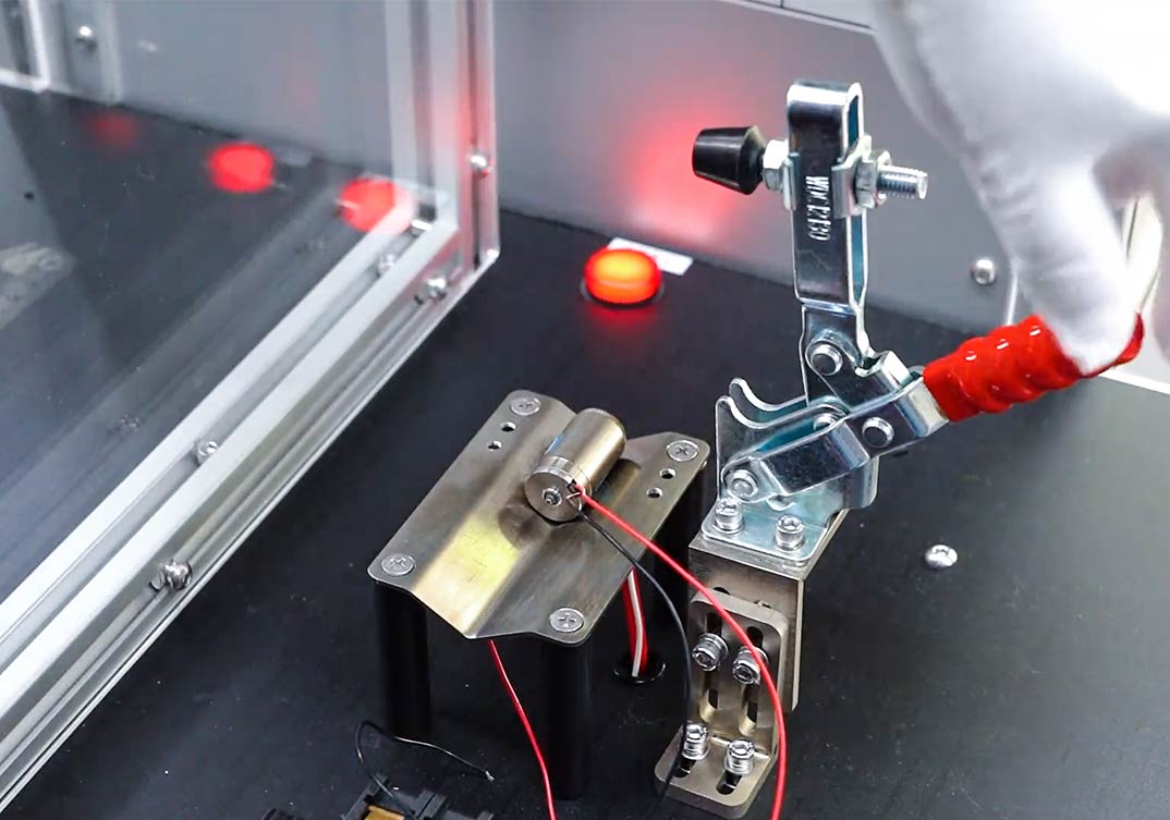 軍工電機測試系統應用現場—AIP艾普